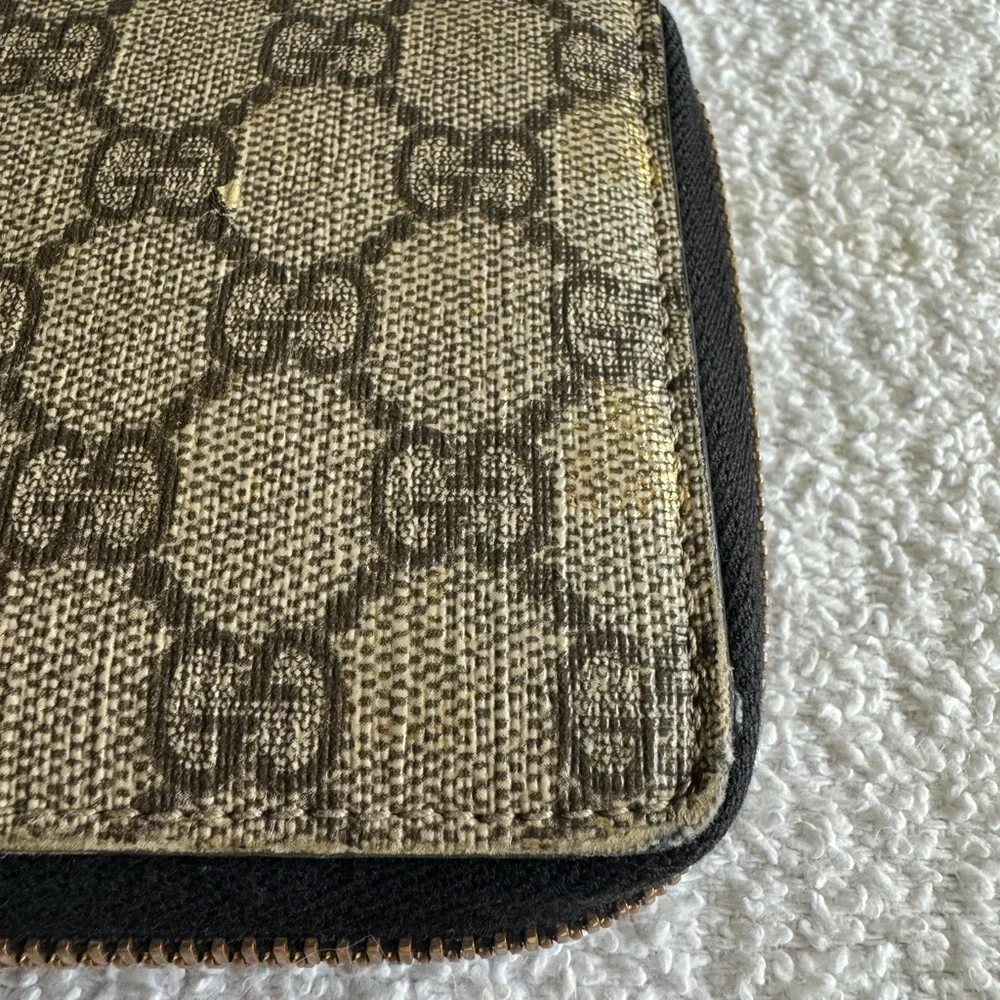 Gucci GG Supreme Monogram Bees Zip Around Wallet - Picture 13 of 17
